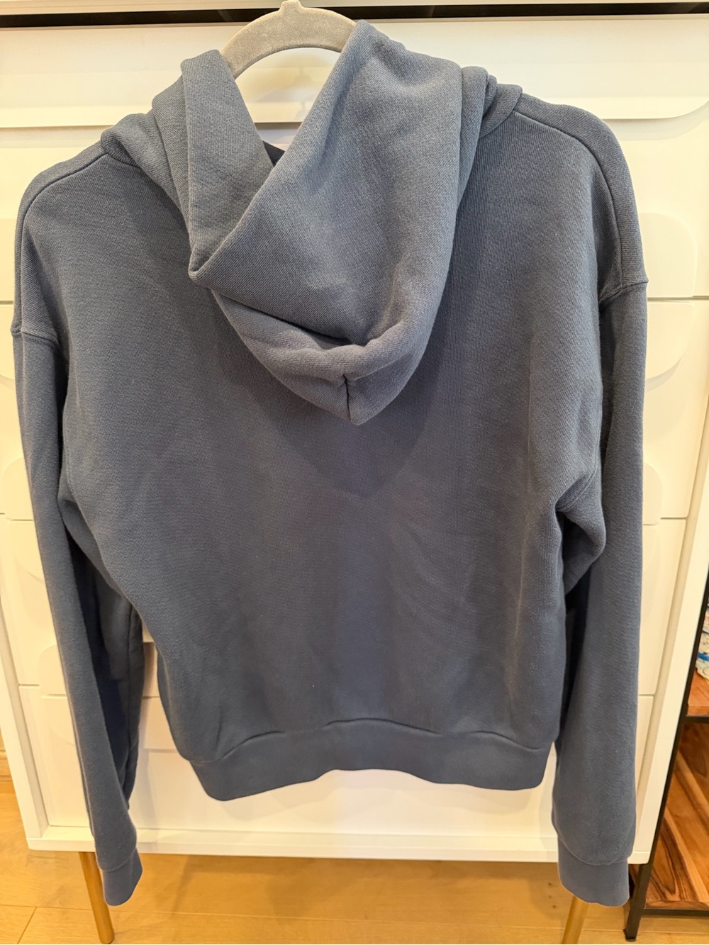 PERFECTWHITETEE Women’s Hooded Sweatshirt SIZE small